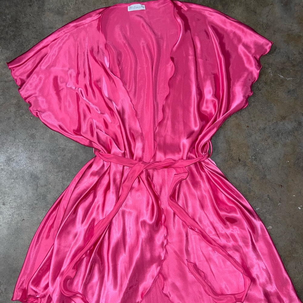 Miss Elaine Vibrant Pink Satin Robe